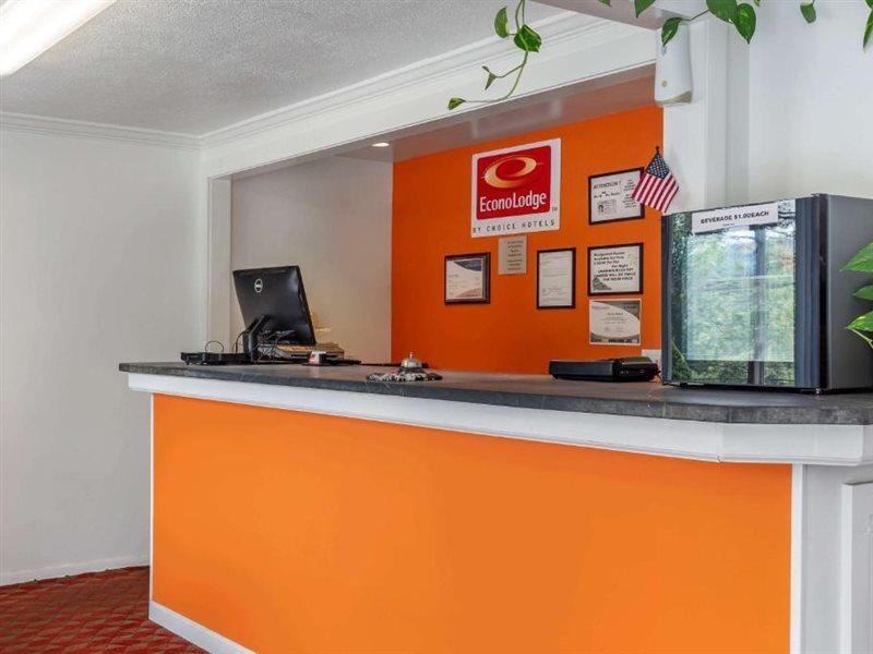 Econo Lodge Lee - Great Barrington Exteriör bild