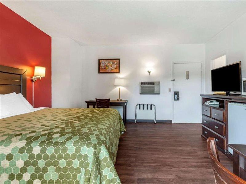 Econo Lodge Lee - Great Barrington Exteriör bild