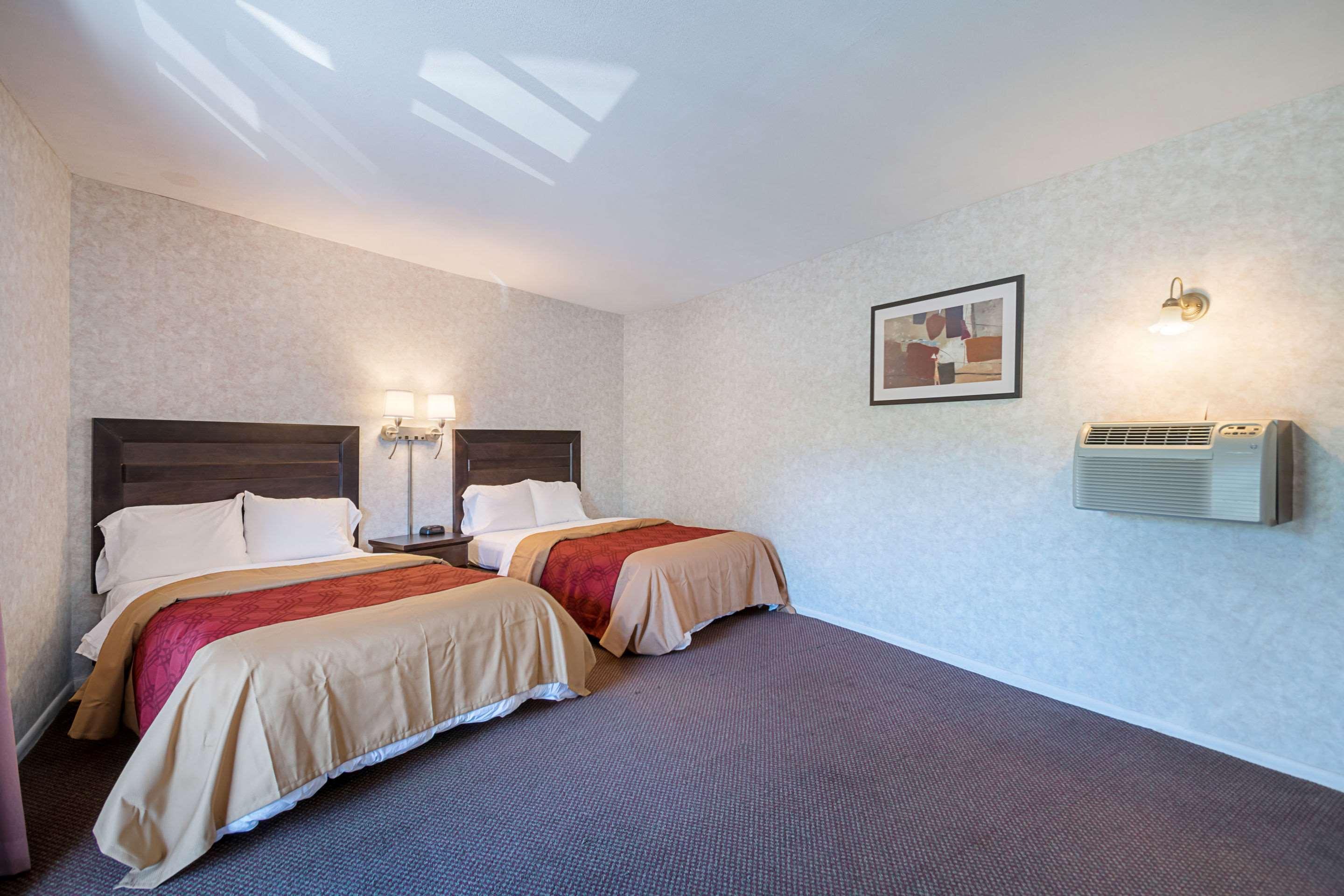 Econo Lodge Lee - Great Barrington Exteriör bild
