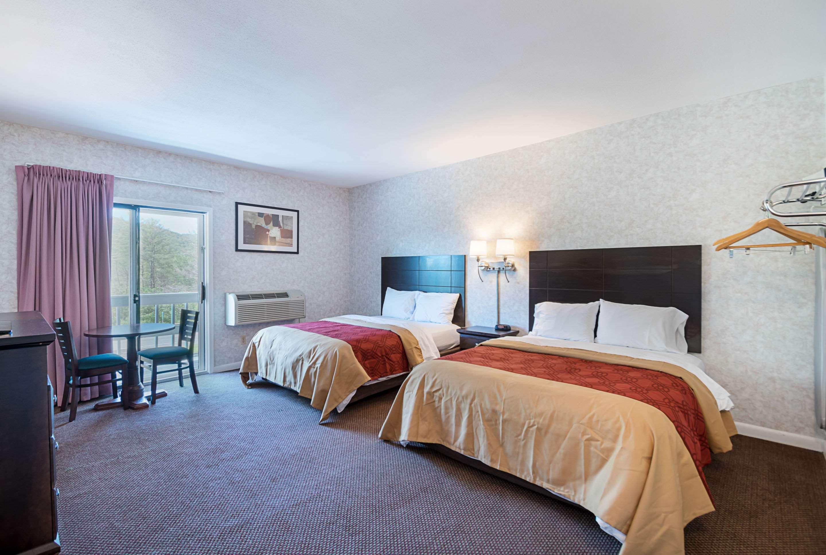Econo Lodge Lee - Great Barrington Exteriör bild