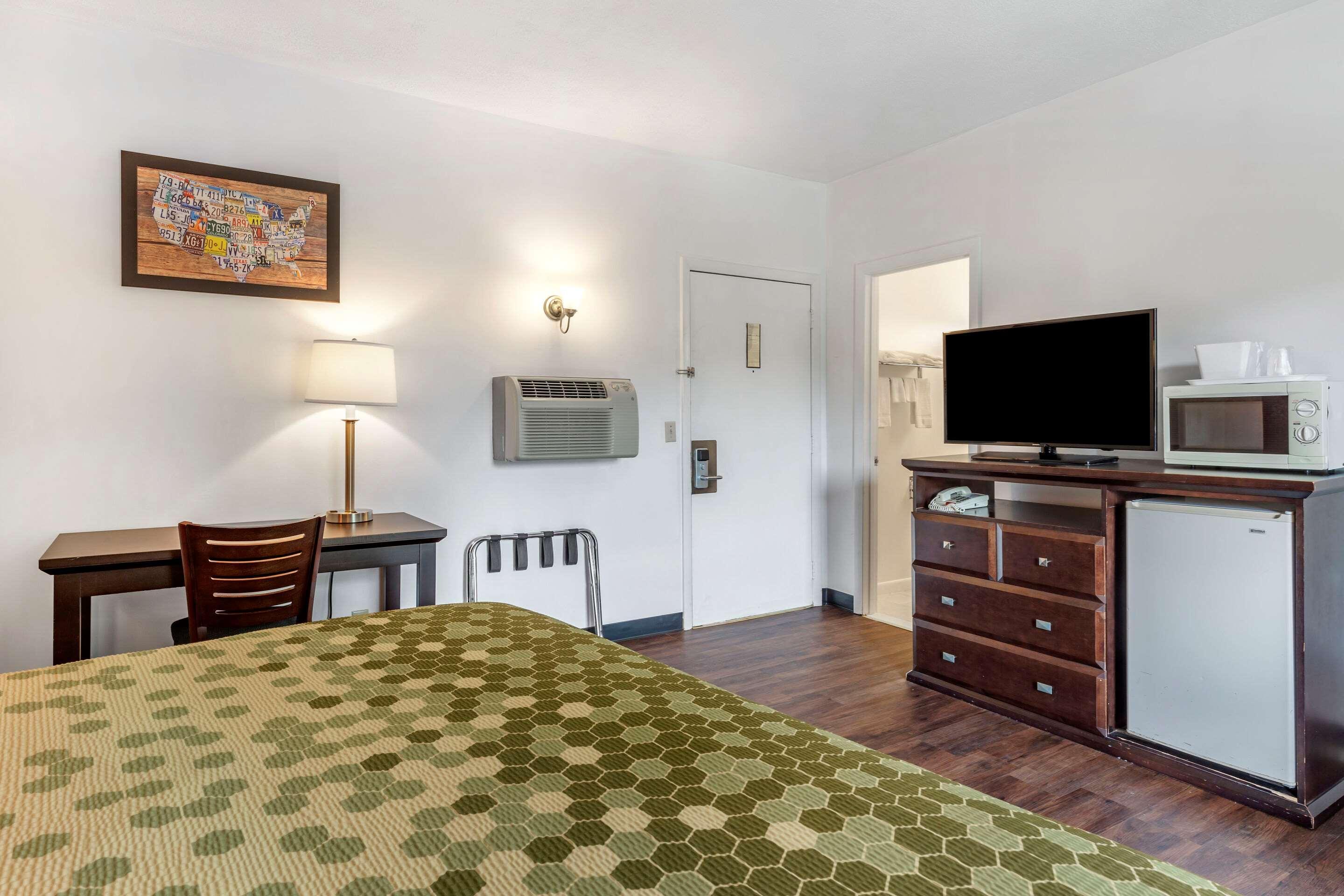 Econo Lodge Lee - Great Barrington Exteriör bild