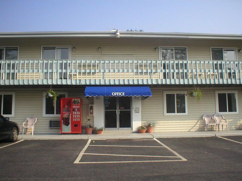 Econo Lodge Lee - Great Barrington Exteriör bild