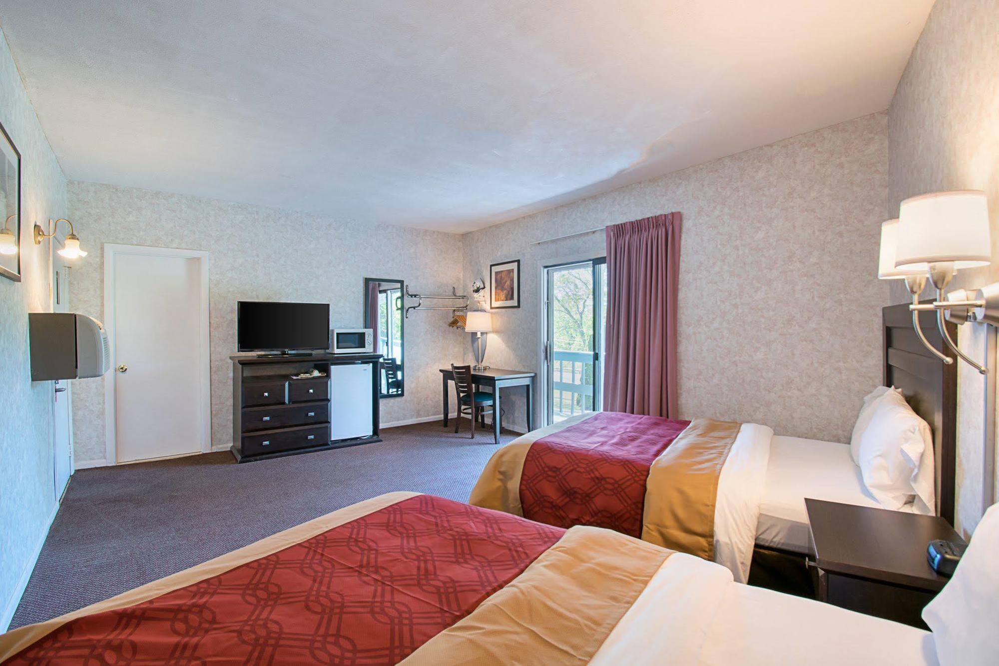 Econo Lodge Lee - Great Barrington Exteriör bild